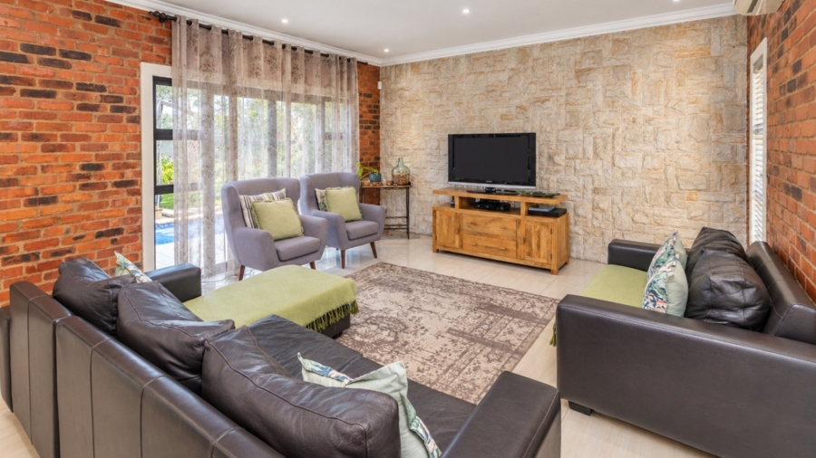 5 Bedroom Property for Sale in Xanadu Nature Estate North West